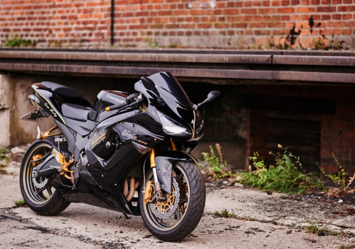 Kawasaki widoczne z profilu