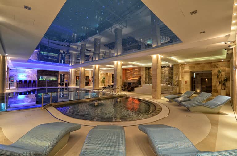 hotelowy basen