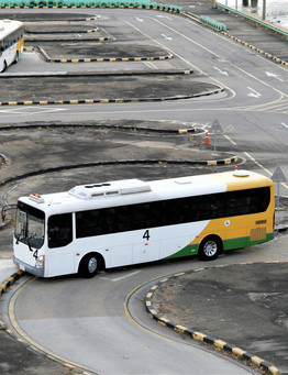 Jazda za kierownicą autobusu 