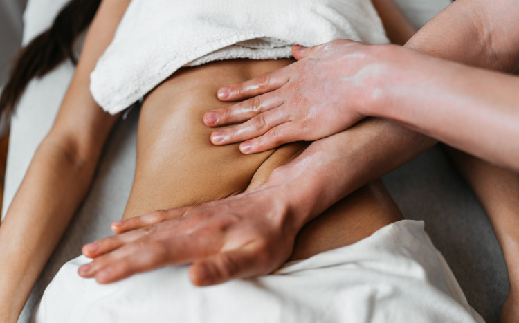 klasyczne techniki masażu brzucha