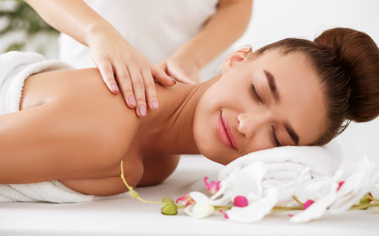 masaż relaksacyjny w salonie masażu 