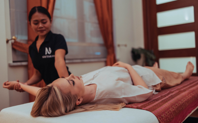 masaż tajski w tajskim  salonie spa