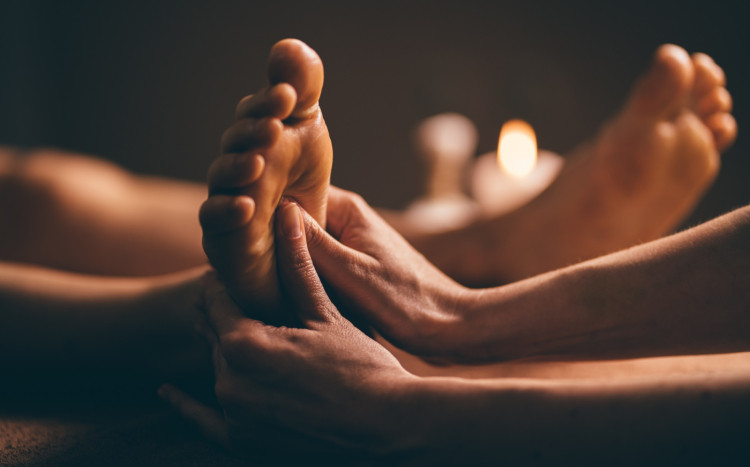 `masaż nóg w spa