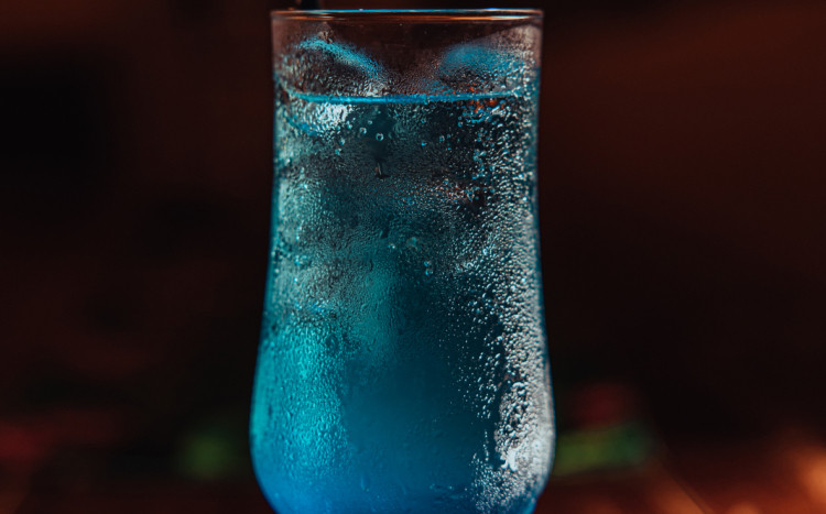 niebieski drink