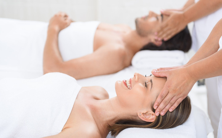 masaż aromaterapeutyczny dla dwóch osób