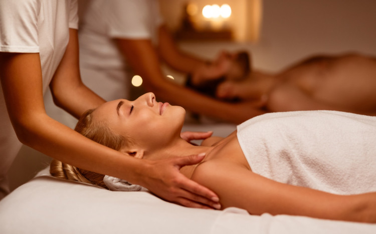 masaż aromaterapeutyczny dla pary