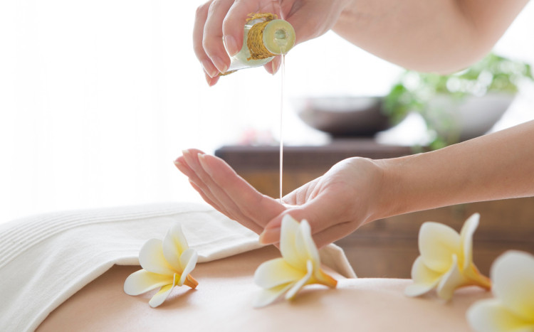 masaż aromaterapeutyczny na olejku
