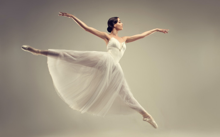 kobieta tańcząca balet