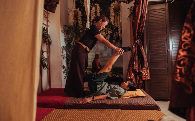 klasyczny masaż tajski ciała
