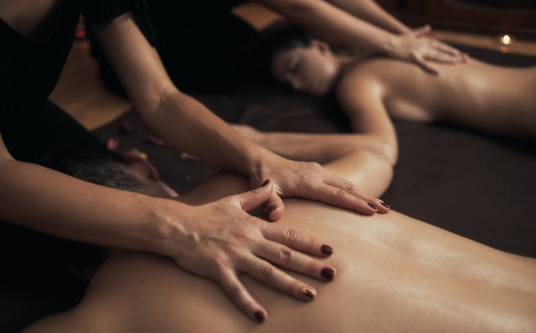 masaż relaksacyjny dla dwojga