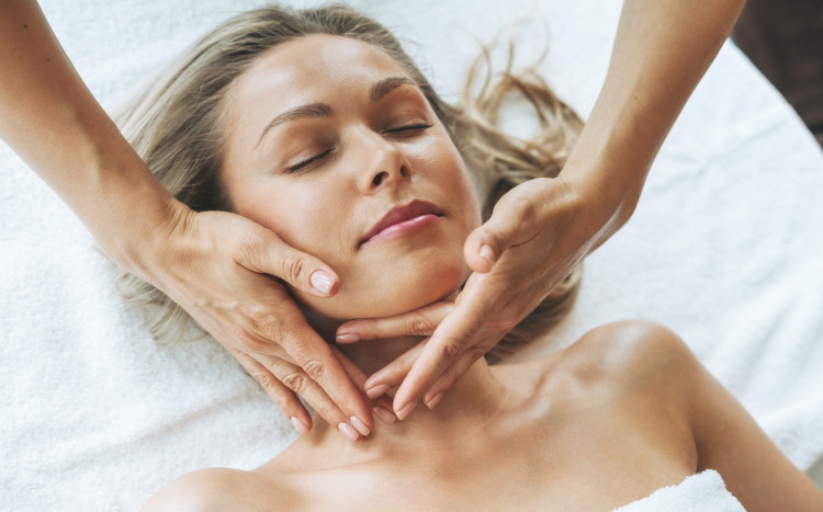 liftingujący masaż