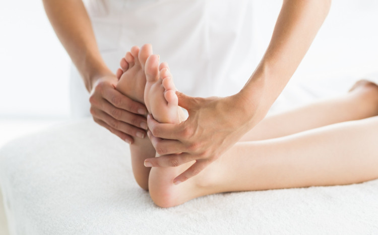 odprężający masaż stóp