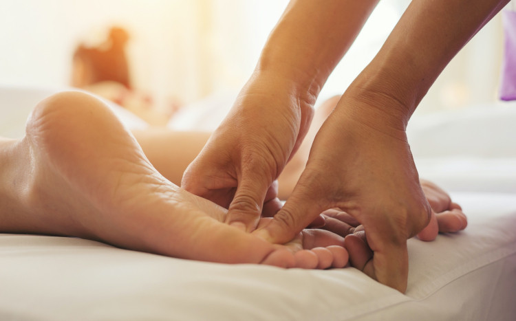 relaksacyjny masaż stóp
