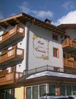 Rodzinny pobyt w Alpach Hotel Canada 4* – Włochy