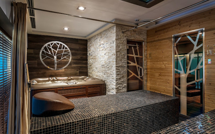 sauna i jacuzzi