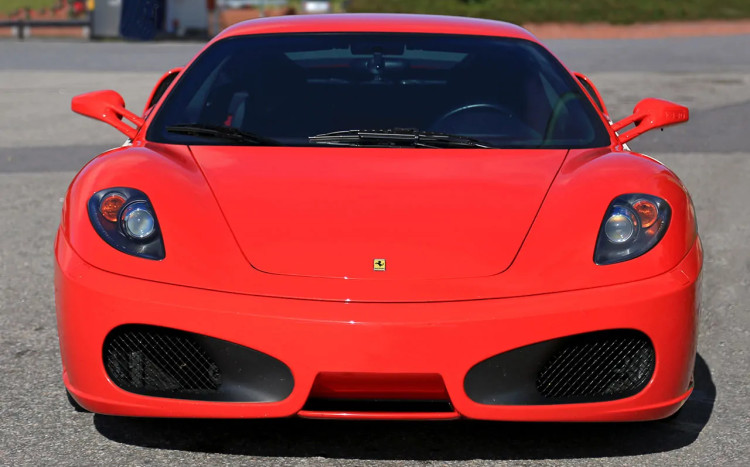 przód Ferrari F430