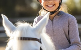 Wakacyjne szkolenie jeździeckie dla dzieci – Warszawa