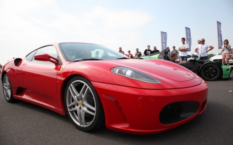 Zdjęcie przodu Ferrari