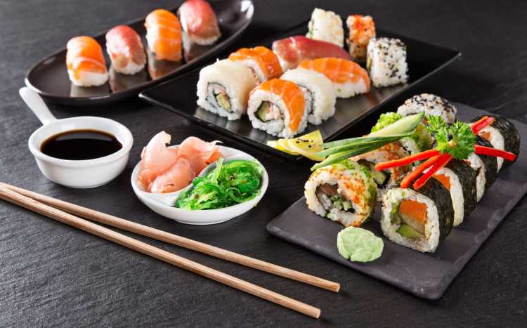 pałeczki, zestaw sushi