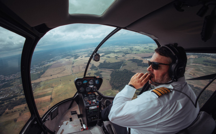 widok z kokpitu helikoptera