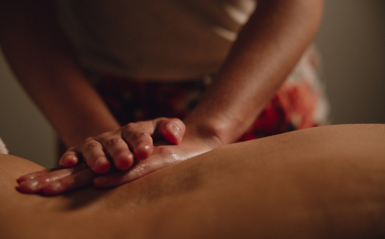 masaż ciała w salonie