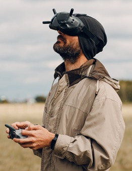 Lot dronem wyścigowym jako pasażer – Tyniec (k. Krakowa)