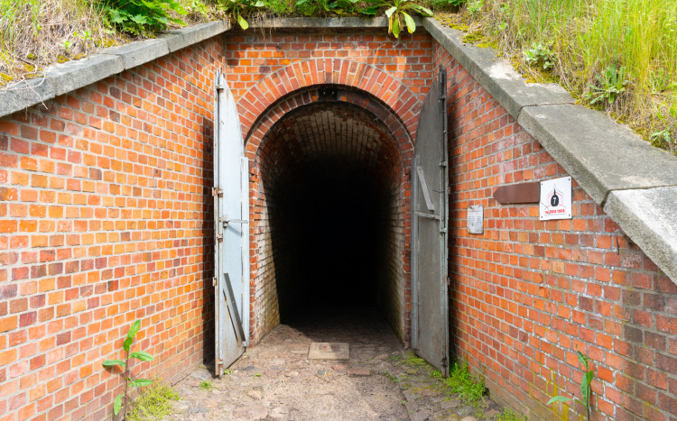 wejście do tunelu