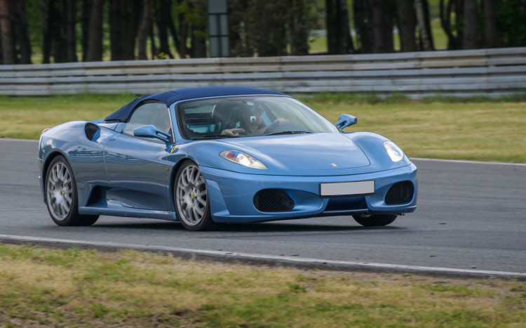 Ferrari F430 na torze