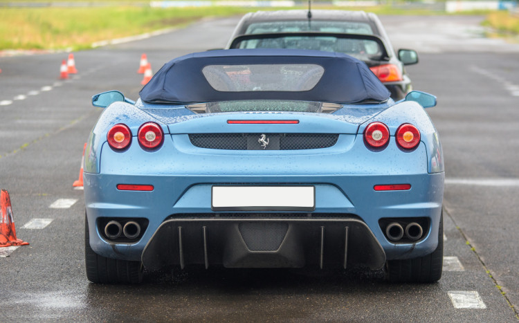 Ferrari F430 na torze