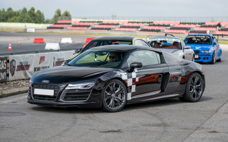 Audi R8 V10 na torze