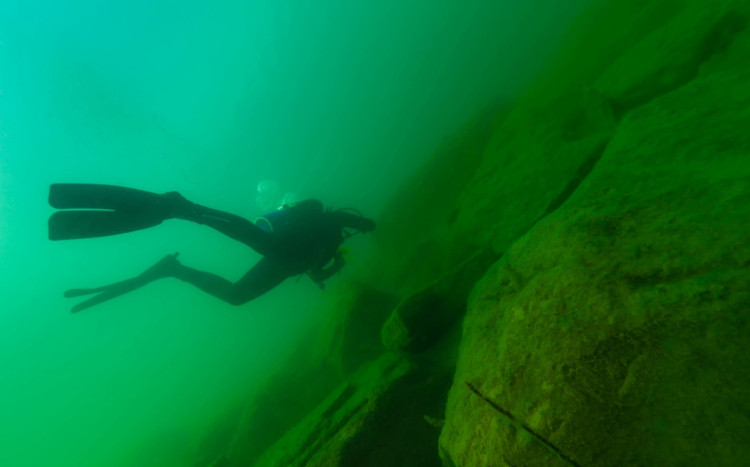 nurkowanie w jeziorze