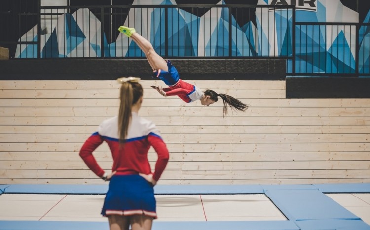 ścianka ze specjalnym grawitacyjnym efektem