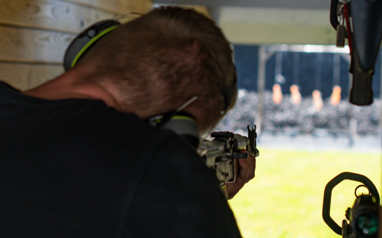 Strzelanie z broni bojowej