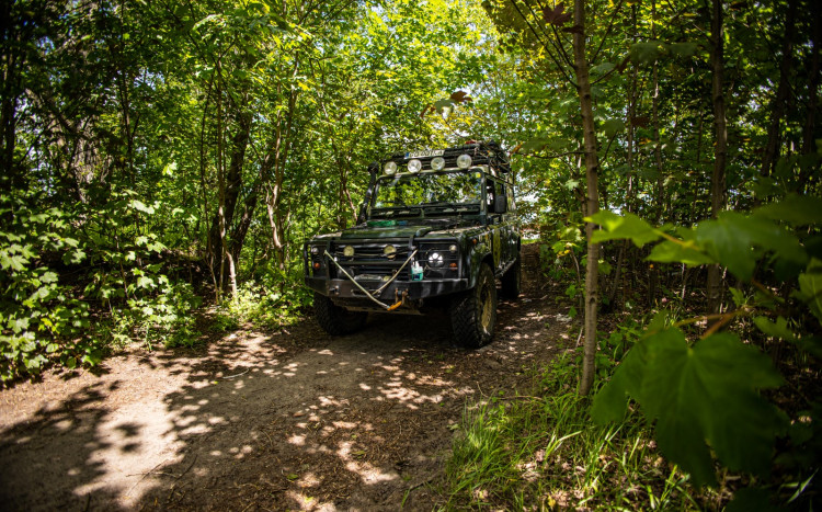 profil samochodu terenowego