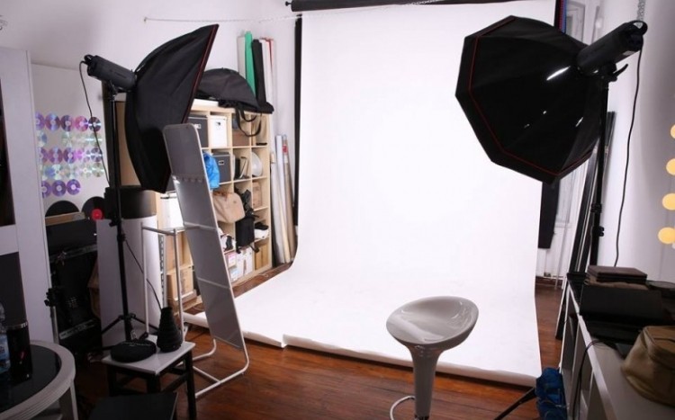 studio fotograficzne przygotowane do sesji zdjęciowej