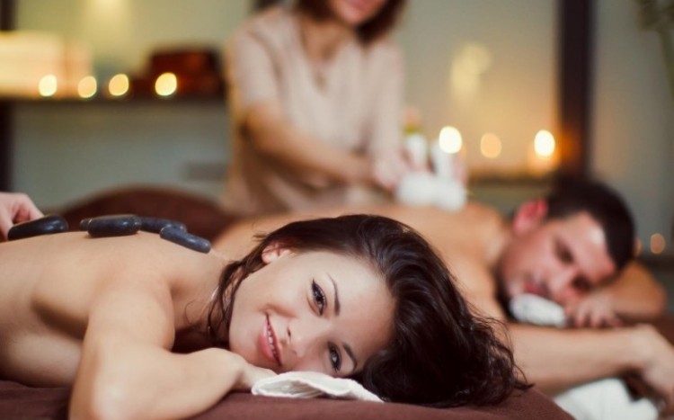 Odpoczynek na leżakach