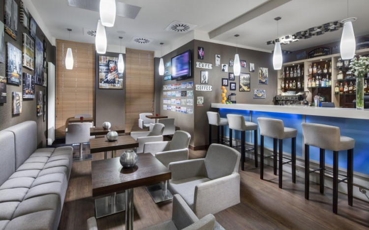bar