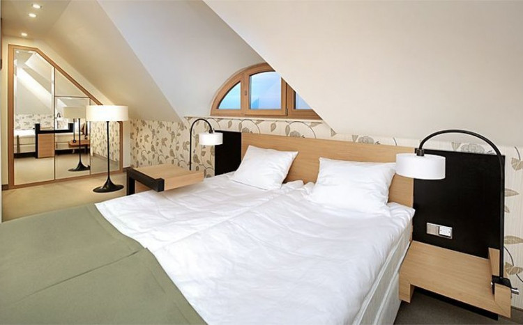 Łóżko w hotelu