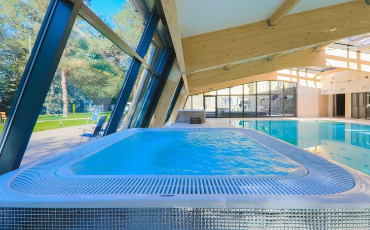 Basen i jacuzzi