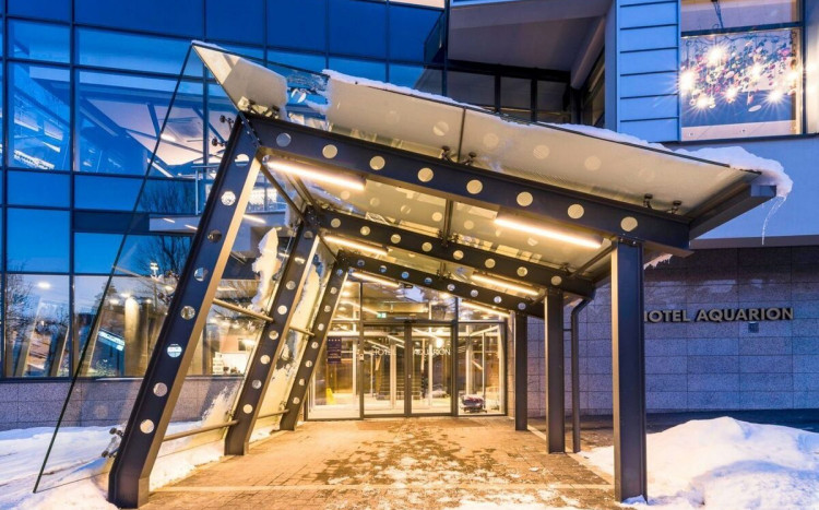 wejście do hotelu