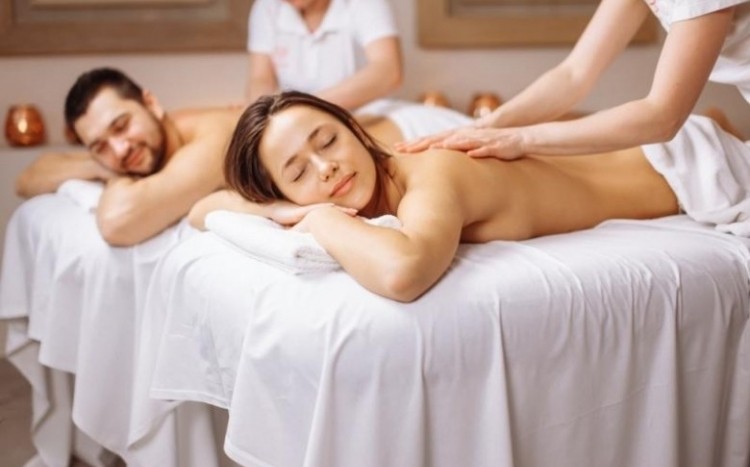 masaż relaksacyjny z peelingiem dla dwojga Wersal Beauty&Fit