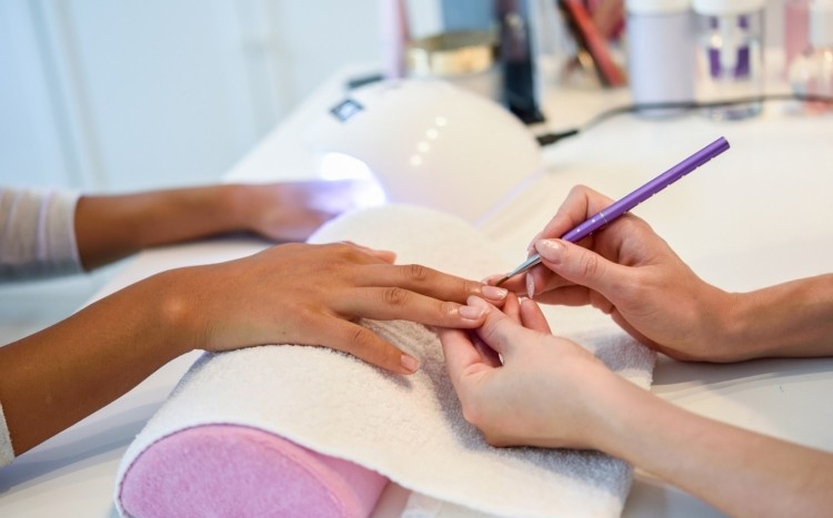Manicure hybrydowy – Chorzów