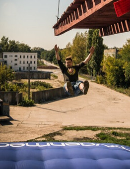Free Jump – skok z wieży – Warszawa
 Filmowanie i zdjęcia-Bez filmowania i zdjęć Liczba osób-1 osoba