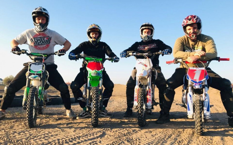 motocykliści
