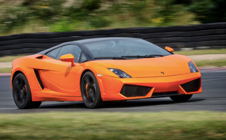 pomarańczowe Lamborghini
