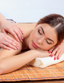 Masaż aromaterapeutyczny z peelingiem – Kielce