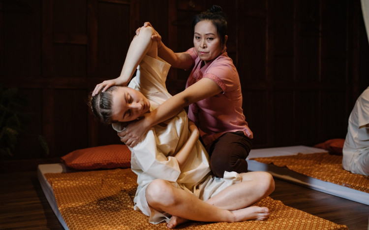 profesjonalny masaż tajski