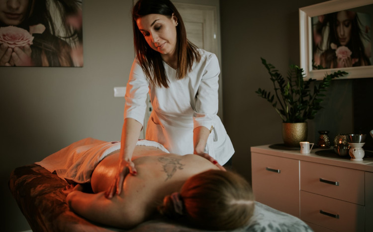 Masaż w salonie SPA