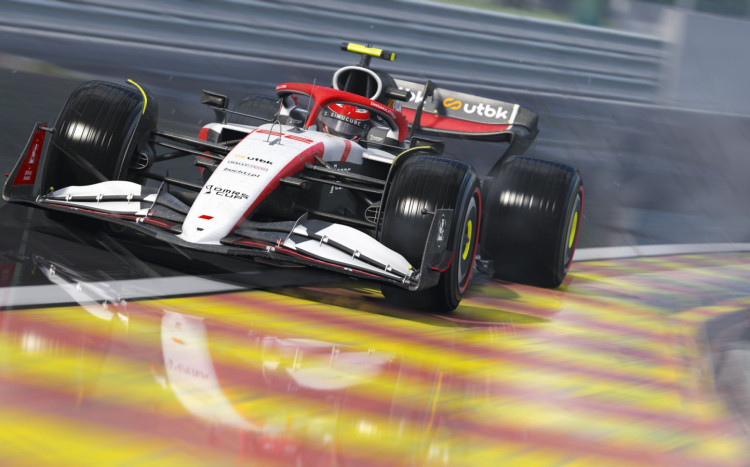 Jazda w zaawansowanym symulatorze wyścigowym w Jaworzu w DM Racing Simulators