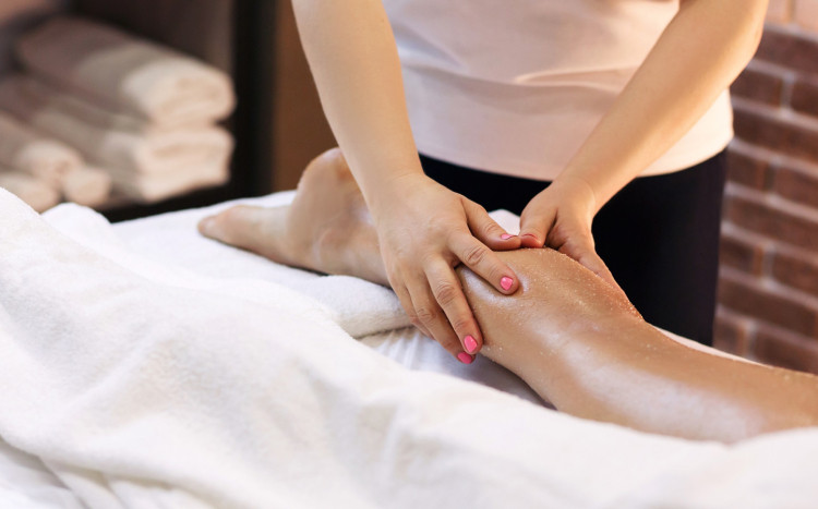 relaksacyjny masaż nóg